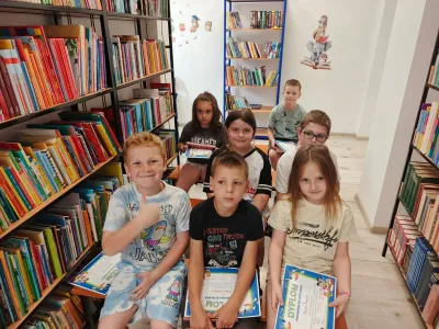 zdjęcie wprowadzające do artykułu: Pasowanie uczniów klas pierwszych na czytelników