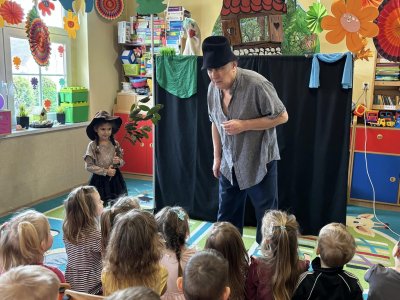 zdjęcie do
														 artykułu: Teatrzyk Wrobelek Elemelek ,,Gąską Dorotka “.